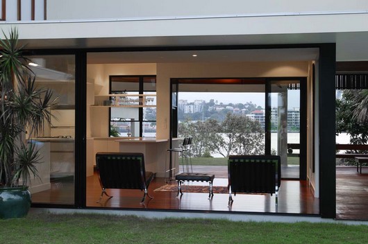 Bligh Voller Neild C Australia | House for S & P C Brisbane